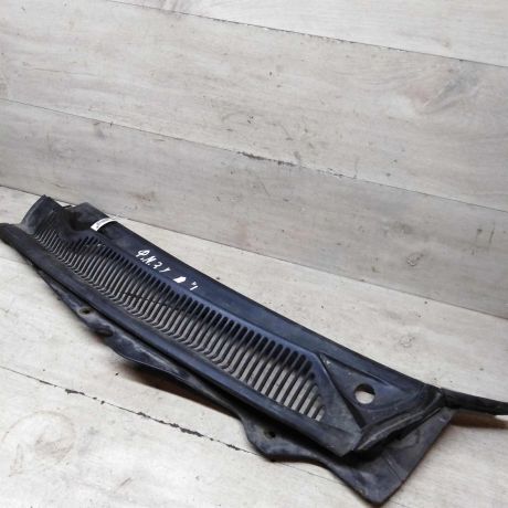 dekorativnaia-nakladka-zabo-dozdevik-vodootvodiashhii-shhitok-levaia-cast-ford-mondeo-3-art-95095-big-0