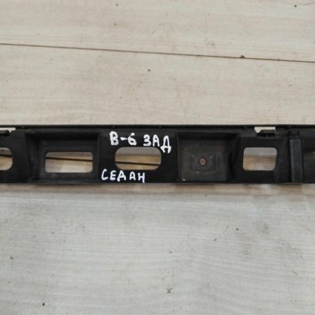 kronstein-zadnego-bampera-srednii-sedan-volkswagen-passat-b6-art-95145-big-1