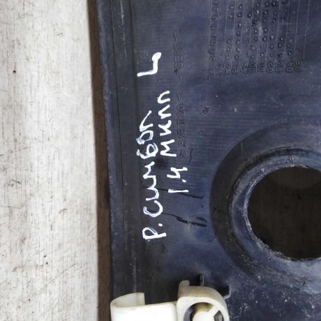 dekorativnaia-nakladka-zabo-dozdevik-vodootvodiashhii-shhitok-levaia-renault-symbol-i-art-96893-big-3