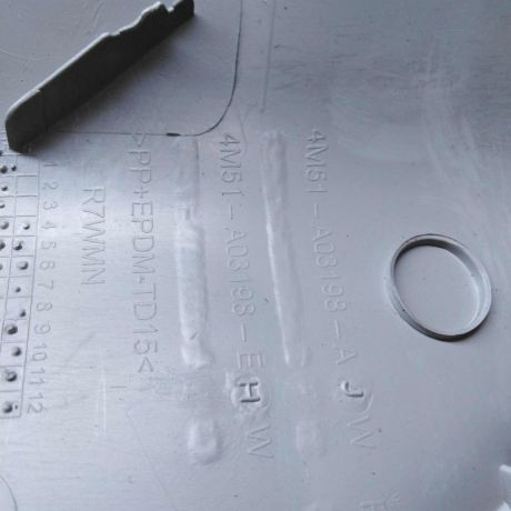 obsivka-stoiki-salona-nakladka-peredniaia-pravaia-ford-focus-2-art-97133-big-4