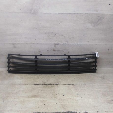 resetka-v-bamper-sredniaia-volkswagen-passat-b5-gp-art-97171-big-0