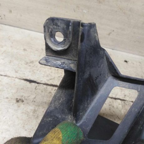 kronstein-krepleniia-zadnego-bampera-levoe-xetcbek-renault-megane-ii-art-97538-big-3