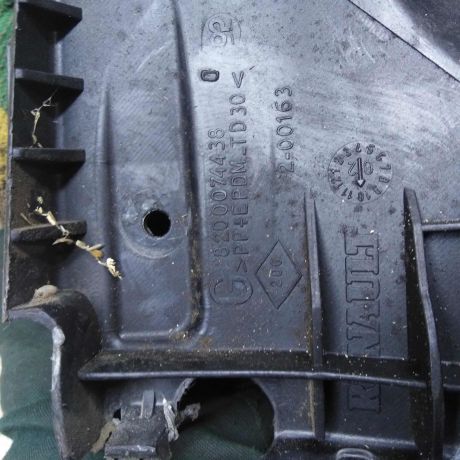 kronstein-krepleniia-zadnego-bampera-levoe-xetcbek-renault-megane-ii-art-97608-big-4