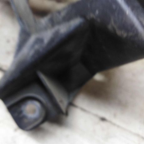 kronstein-krepleniia-zadnego-bampera-levoe-xetcbek-renault-megane-ii-art-97608-big-6