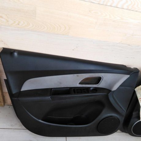 obsivka-dveri-chevrolet-cruze-pac-art-99329-big-1
