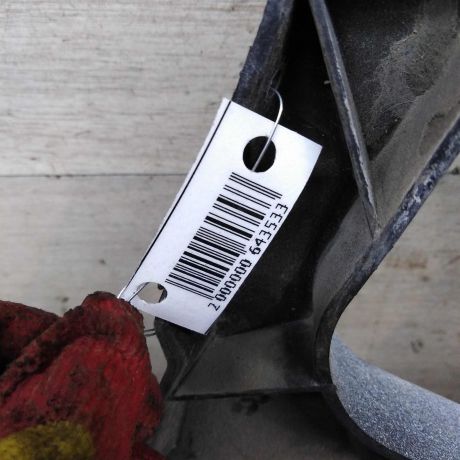 kronstein-levyi-zadnego-bampera-ford-focus-i-art-99344-big-3