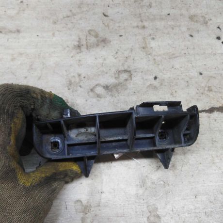 kronstein-pravyi-krepleniia-zadnego-bampera-toyota-avensis-iii-art-99481-big-0