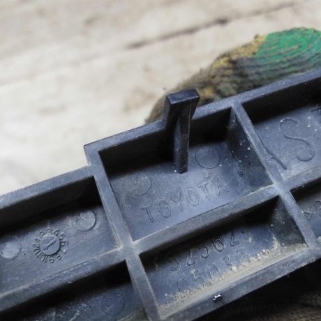 kronstein-pravyi-krepleniia-zadnego-bampera-toyota-avensis-iii-art-99481-big-2