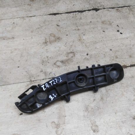 kronstein-levyi-krepleniia-zadnego-bampera-toyota-avensis-iii-art-99518-big-1