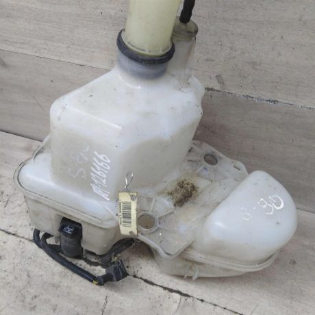 bacok-omyvatelia-lobovogo-stekla-volvo-s80-art-99666-big-1