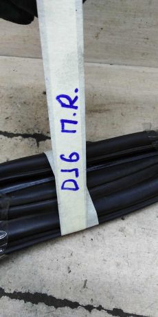 uplotnitel-dveri-perednii-pravyi-volkswagen-jetta-vi-art-100973-big-1