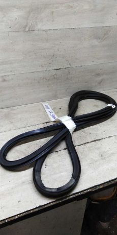 uplotnitel-dveri-zadnii-pravyi-volkswagen-jetta-vi-art-100980-big-0