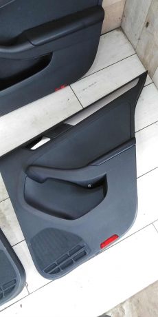 obsivka-dveri-volkswagen-jetta-vi-art-101059-big-3