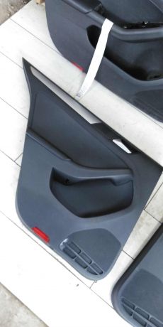 obsivka-dveri-volkswagen-jetta-vi-art-101059-big-5