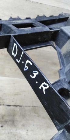 kreplenie-zadnego-bampera-pravyi-volkswagen-jetta-vi-art-101107-big-2