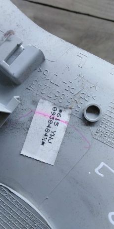 obsivka-salona-nakladka-levaia-na-sredniuiu-stoiku-volkswagen-jetta-vi-art-101148-big-2