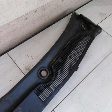 dekorativnaia-nakladka-zabo-dozdevik-vodootvodiashhii-shhitok-renault-fluence-i-art-101536-big-2