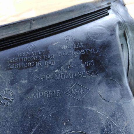 dekorativnaia-nakladka-zabo-dozdevik-vodootvodiashhii-shhitok-renault-fluence-i-art-101536-big-5