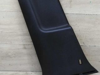 obsivka-srednei-stoiki-salona-nakladka-levaia-volkswagen-jetta-vi-art-101745