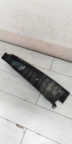 obsivka-stoiki-salona-nakladka-zadniaia-pravaia-volkswagen-jetta-vi-art-101811-big-1