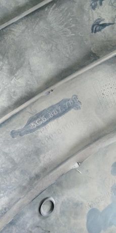 obsivka-stoiki-salona-nakladka-zadniaia-pravaia-volkswagen-jetta-vi-art-101811-big-2