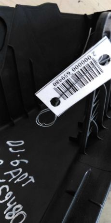 obsivka-stoiki-salona-nakladka-zadniaia-pravaia-volkswagen-jetta-vi-art-101811-big-4