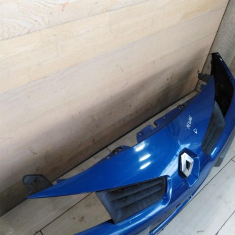 bamper-perednii-renault-megane-ii-restailing-defekt-art-102310-big-8