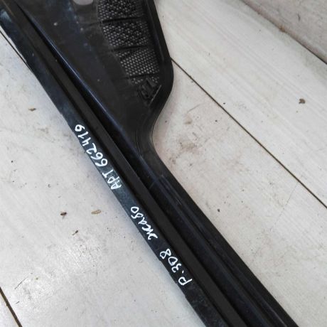 dekorativnaia-nakladka-zabo-dozdevik-vodootvodiashhii-shhitok-peugeot-308-i-art-102364-big-3