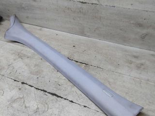 obsivka-stoiki-salona-nakladka-pravaia-peredniaia-peugeot-308-i-art-102577