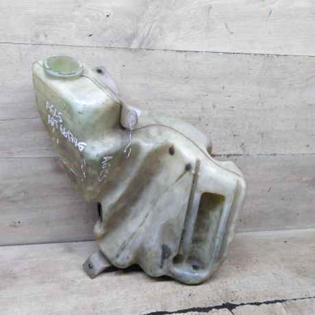 bacok-omyvatelia-lobovogo-stekla-audi-a6-c5-art-102909-big-2