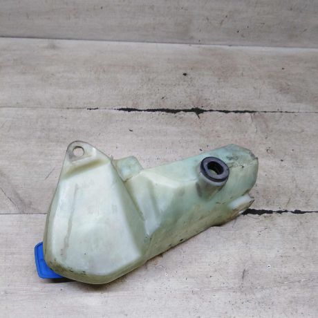 bacok-omyvatelia-lobovogo-stekla-audi-a4-b6-art-102918-big-6