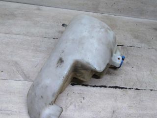 bacok-omyvatelia-lobovogo-stekla-audi-80-b3-art-102952