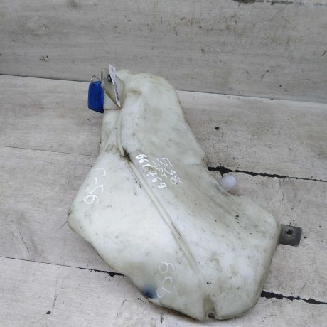 bacok-omyvatelia-lobovogo-stekla-volkswagen-passat-b5-art-103021-big-2