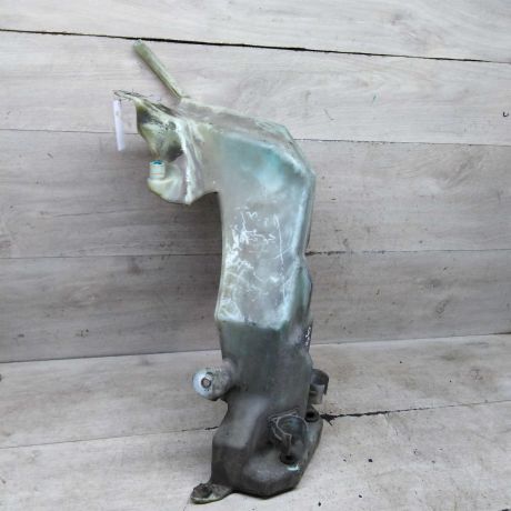 bacok-omyvatelia-lobovogo-stekla-audi-a4-b6-art-103039-big-1