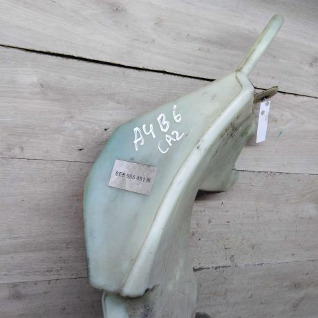 bacok-omyvatelia-lobovogo-stekla-audi-a4-b6-art-103039-big-3