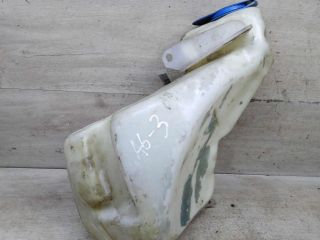 bacok-omyvatelia-lobovogo-stekla-audi-a6-c5-art-103268