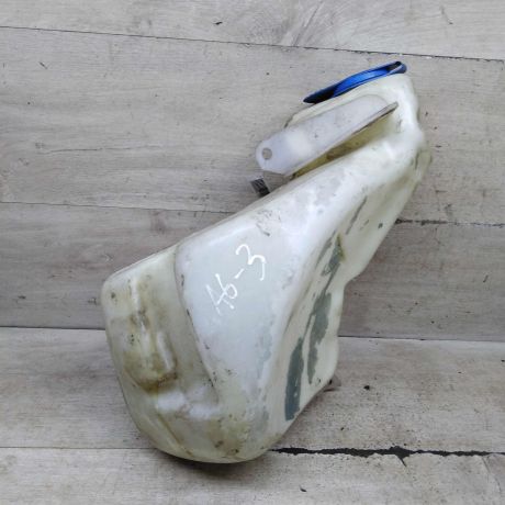 bacok-omyvatelia-lobovogo-stekla-audi-a6-c5-art-103268-big-0