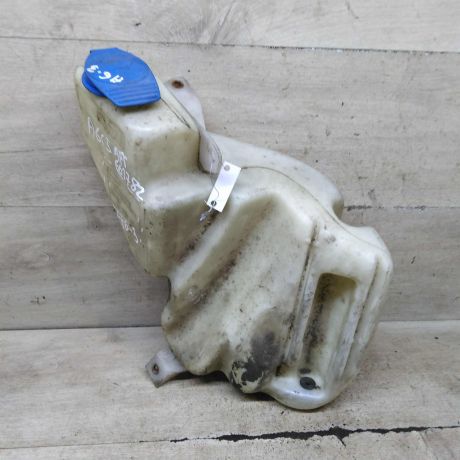 bacok-omyvatelia-lobovogo-stekla-audi-a6-c5-art-103268-big-1