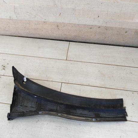 dekorativnaia-nakladka-zabo-dozdevik-vodootvodiashhii-shhitok-pravyi-mazda-3-bk-art-103312-big-1