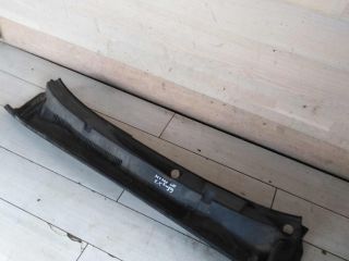 dekorativnaia-nakladka-zabo-dozdevik-vodootvodiashhii-shhitok-geely-emgrand-x7-art-103611