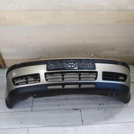 bamper-perednii-volkswagen-bora-defekty-na-foto-pod-omyvateli-far-art-104042-big-0