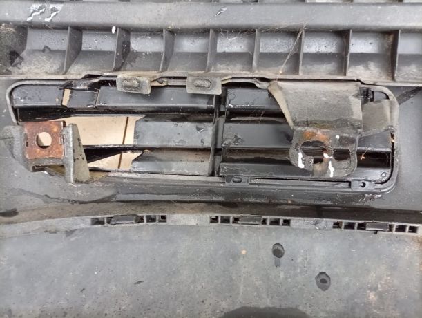 bamper-perednii-volkswagen-bora-defekty-na-foto-pod-omyvateli-far-art-104042-big-7