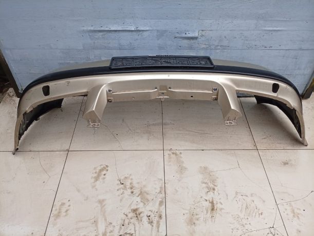 bamper-perednii-volkswagen-bora-defekty-na-foto-pod-omyvateli-far-art-104042-big-1