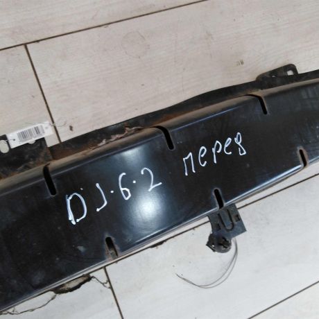 usilitel-perednego-bampera-volkswagen-jetta-vi-art-105279-big-4