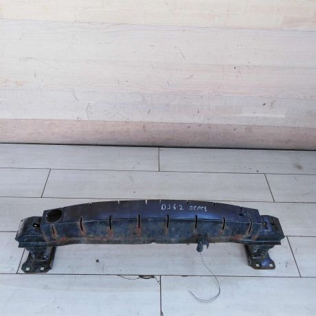 usilitel-perednego-bampera-volkswagen-jetta-vi-art-105279-big-0