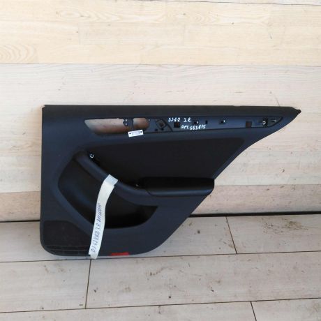 obsivka-dveri-zadniaia-pravaia-volkswagen-jetta-vi-art-105381-big-0