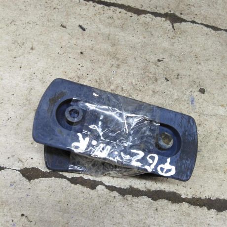 kronstein-krepleniia-perednego-bampera-volkswagen-passat-b2-art-105600-big-0