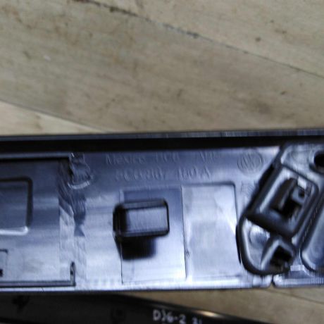 nakladka-na-obsivku-dveri-komplekt-volkswagen-jetta-vi-art-105717-big-2