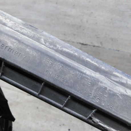 kronstein-pravyi-krepleniia-zadnego-bampera-volkswagen-passat-b5-art-107109-big-3