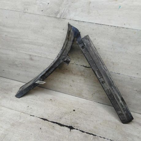 kronstein-pravyi-krepleniia-zadnego-bampera-volkswagen-passat-b5-art-107109-big-1